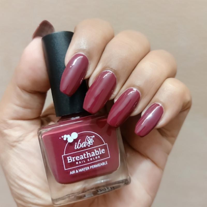 Iba Breathable Nail Color (B23 Gold Sparkle)